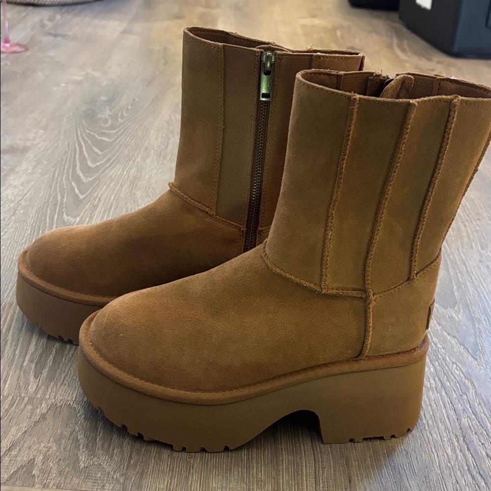 NWT UGG Platform Suede Mid-Calf Boots in Chestnut Brown